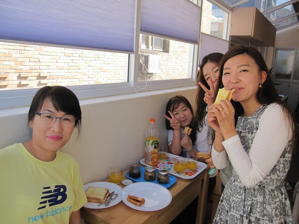 Br. Guesthouse Hongdae Seul Esterno foto