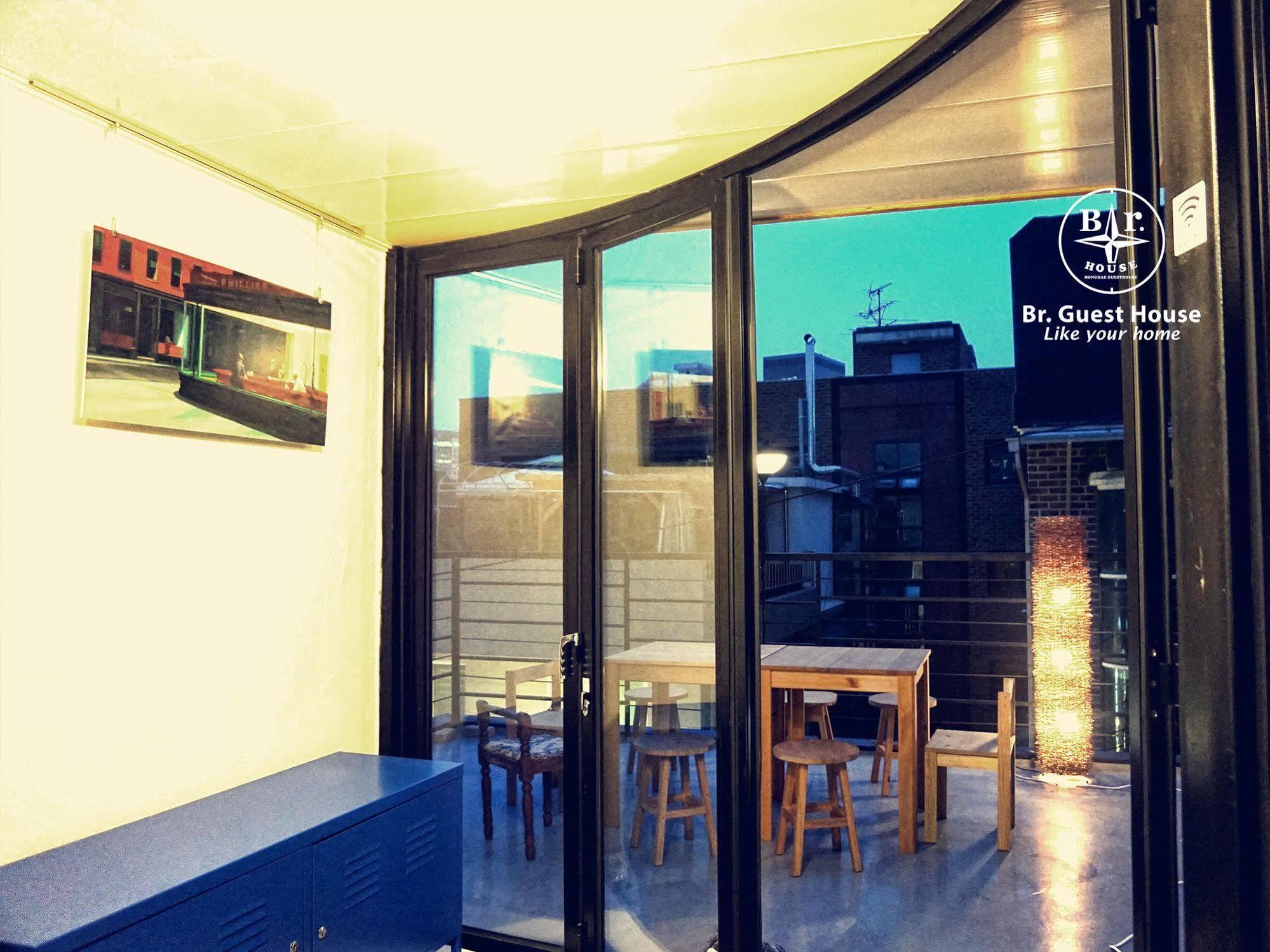 Br. Guesthouse Hongdae Seul Esterno foto