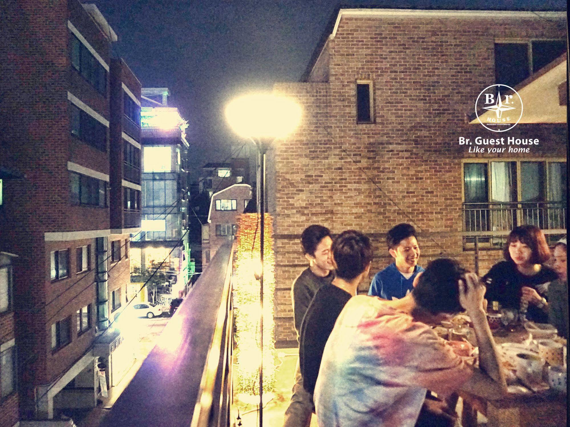 Br. Guesthouse Hongdae Seul Esterno foto